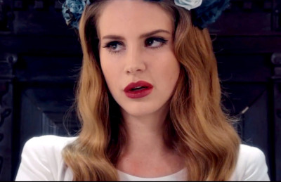 Lana del rey, flowers crown, "Born to Die"