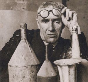 giorgio morandi, photograph, studying bottles
